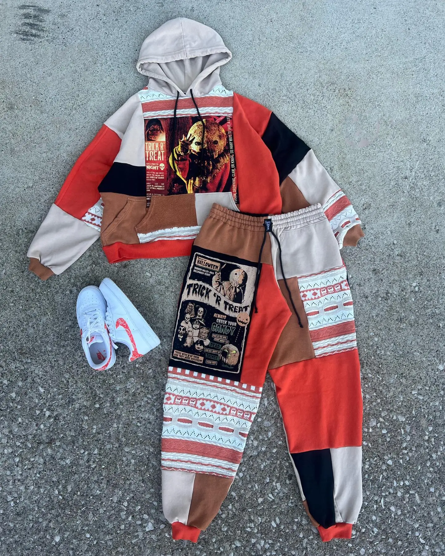 Ghost Face Patchwork Couple Hoodie & Jogger Set - Spooky Horror Character Matching Outfit, Sustainable Gothic Streetwear with Vintage Fabrics, Eco-Friendly Fall Fashion for Stylish Partners
